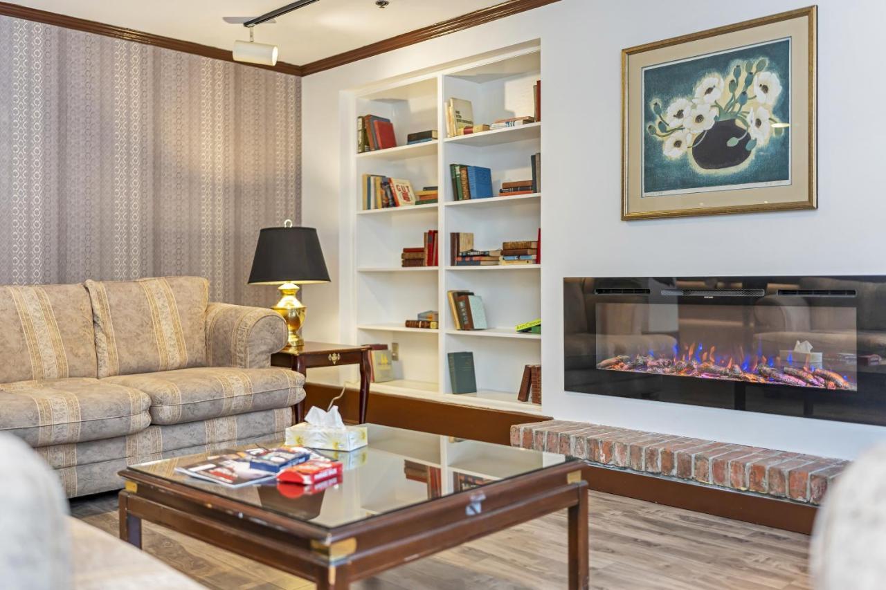 The Bedford Regency Hotel Виктория Экстерьер фото