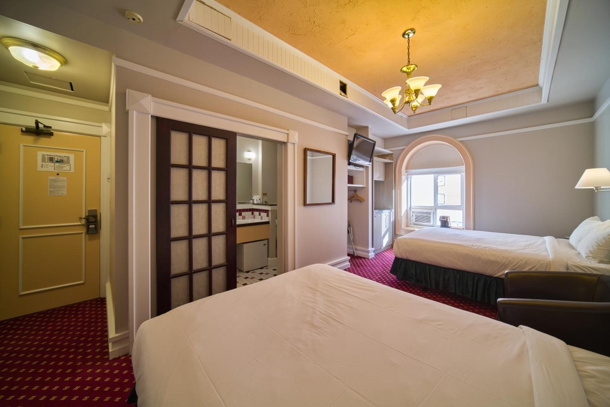 The Bedford Regency Hotel Виктория Экстерьер фото